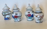 4 mini potes com tampa de porcelana chinesa, pintada à mão. 4 cm de diâmetro na base x 10 cm de altura total