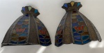 Par de arandelas no estilo vitral. 12 x 29 x 27 cm de altura. 1 necessita restauro