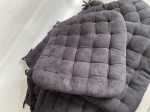 8 almofadas acolchoadas, estilo "futon", para cadiras. 39 x 39 cm. 1 delas falta a fita de fixação