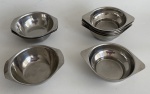 2 conjuntos de inox com 6 mini bowls (cada) . 11 x 9,5 x 3,5 cm de altura e 12 x 9 x 4 cm de altura