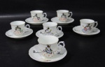 PORCELANA - Seis xícaras para café com seus respectivos pires, em porcelana com esmaltagem branca, pintados à mão, com decoração policromada típica da Bahia - Brasil. Med. xícaras: alt 5 cm x diam 5,5 cm/ pires: diam 10,5 cm. Um pires possui colado. Vide foto extra.
