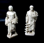 ESCULTURAS - Duas esculturas em resina, ricamente detalhadas, representando Deuses da Mitologia, sendo BALDER (Deus da justiça e a sabedoria) e ESCULÁPIO (Deus da medicina e da cura), medindo: 12 cm de altura.