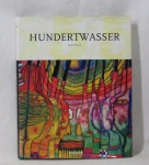 LIVROS - Um livro de capa dura, com textos e ilustrações em tons preto, branco e rica policromia, intitulado "HUNDERTWASSER", Harry Rand, publicado pela TASCHEN. Medidas: 31 cm de altura x 25 cm de largura.