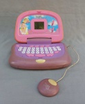 BRINQUEDO, um (1) LAP TOP  PIANO-X, Bilíngue, XUXA, a pilha, usado, não testado e sem garantia, vide fotos extra.
