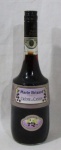 BEBIDAS - Uma garrafa de MARIE BRIZARD, Licor Francês, sabor Creme de Groselha. Possui 20% de graduação alcoólica, garrafa lacrada contendo 1000 ml de bebida. Não garantimos a integridade do líquido.