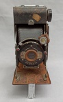 FOTOGRAFIA, uma (1) antiga câmera fotográfica inglesa dobrável da marca KERSHAW-SOHO LTD., modelo KERSHAW EIGHT-20 PENGUIN, produzida a partir de 1946, usada, não testada e sem garantia, vide fotos extra.
