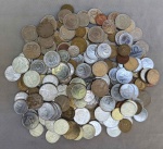 NUMISMÁTICA, aproximadamente 1 kg de moedas, nacionais e estrangeiras, tipos, períodos, valores, estados de conservação e metais diversos, CAÇA AO TESOURO.