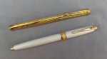 COLECIONISMO, duas (2) canetas tinteiro distintas, uma com pena IRIDIUM  GERMANY, e outra da marca MING DA, modelo 98-8com pena espessada a ouro 22K, confeccionadas em materiais diversos, usadas e bem conservadas, vide fotos.