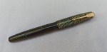 COLECIONISMO, uma (1) caneta tinteiro da marca PARKER, VACUMATIC, Made in USA, usada, predominância das tonalidades preta e verde, vide fotos extra.