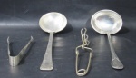 METAL - Lote contendo 4 peças em metal espessurado à prata sendo 2 conchas sendo uma da marca EBERLE e  2 pegadores de gelo. Medida maior 33 cm e menor 16 cm.