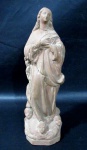 ARTE SACRA - Imaginária de Nossa Senhora da Conceição,  confeccionada em terracota. Med. altura: 27,5 cm: base: 7,5 x 6,5 cm. Com pescoço colado. Vide fotos extras!