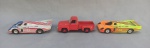 BRINQUEDOS, três (03) miniaturas de carro: 1 Spirit of América carro de corrida da Sunnyside; 1 Ford Pickup da Mainston; 1 Potiche Race da Corgi, medindo o maior 12cm de comprimento; usados.