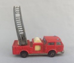 BRINQUEDOS, miniatura de caminhão de bombeiro Pompier, MAJORETTE, número 207, anos 90, produzido em metal e plástico, medindo 7,5cm; usado pequenos defeitos.