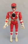 BRINQUEDOS, boneco Ranger Vermelho, marca Bandai - 1993 - articulado, medindo 20 cm de altura, Linha Figuras de Ação; usado com desgastes, batidas ee uma mossa num braço, no estado.