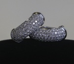 BRINCO ESTILO ARGOLA OURO BRANCO 18K, PESO: 8,5g, COM SWAROVSKI, TAMANHO DO BRINCO: 8-23mm, VALOR DE MERCADO: R$ 6.000,00