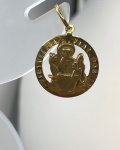 PINGENTE SÃO BENTO CONFECCIONADO EM OURO AMARELO 18K 750, TAMANHO: 19mm, PESO: 0,8g. VALOR DE MERCADO: R$ 600,00