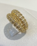 APARADOR DE ALIANÇA CONFECCIONADA E OURO AMARELO 18K, COM 26 DIAMANTES DE 1 PONTO CADA, TAMANHO: 16, PESO: 4,8g, VALOR DE MERCADO: R$ 4.200,00