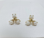 BRINCO FLOR CONFECCIONADO EM OURO AMARELO 18K, COM 6 PEROLAS NATURAIS,PESO: 1,8g, VALOR DE MERCADO: R$ 1.500,00