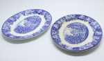 PORCELANA EUROPÉIA - Parte de jogo de jantar em porcelana inglesa, blue and white, deocorado com tema dito Fazendinha. Composto de: Lote de 2 travessas ovais. Med. 28x22 cm.