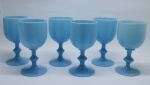 OPALINA - Conjunto de 6 taças em opalinas em tom azul. Alt. 16,5 cm.