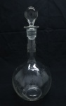 CRISTAL - Antiga licoreira, rica decoração de pássaros. Alt. 31 cm.