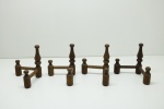 DIVERSOS - Lote de 4 suportes de pratos em madeira torneadas. Alt. 10 cm.