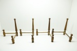 DIVERSOS - Lote de 4 suportes de pratos em madeira torneadas. Alt. 25 cm.