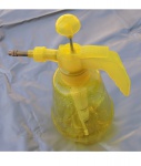 Borrifador para 1,5 l. na cor laranja.