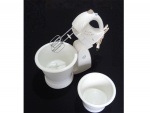 Batedeira elétrica Walita  com 2 bowls 16 x 13 e 22 x 15 cm. e par de hélices,