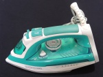 Ferro elétrico Black Decker a vapor.