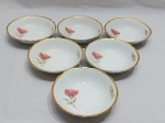 Jogo de 6 cumbucas bowl em porcelana Real flor rosa, friso ouro, gravado "M.P.". Medindo 14,5cm de diâmetro x 3,5cm de altura.