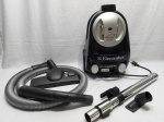Aspirador Electrolux Easy Box 1600W, modelo EASYB.