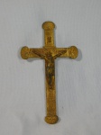 Crucifixo com Cristo em bronze com trabalho em alto relevo. Med. 24 x 13cm.