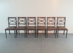 Seis lindas cadeiras no estilo ingles, feitas em jacarandá maciço, acento revestido em courvin. Dimensões: 89x44x44 cm.