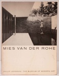 Mies Van  Der Rohe. Philip Johnson. The Museum Of Modern Art. 229 páginas. Ano de edição 1978.