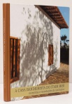 A Casa Bandeirista do Itaim Bibi - Memórias e recordações de um bairro.  Neide  Schilaro Santa Rosa. Textos Camila Zumba Vilela, Guiomar da Conceição Schilaro, Marcio Novaes  Coelho Jr, entre outros. Ipsis Gráfica e Editora S/A.  101 páginas. Capa dura, grande formato.