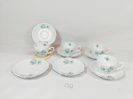 Jogo de 4 xícaras de café e 6 pires em porcelana renner romantique decorada flores. Medida: xícaras 5 cm x 6 cm , pires 11 cm
