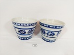2 Cachepot em Ceramica Monte Sião  tonalodade azul e branco  Medida:10 cm x 13 cm
