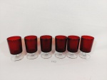 Jogo de 6 Taças Vinho Branco em Vidro Vermelho pé disco translucido. Medida: 10 cm altura x 5,5 cm diametro