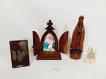 Lote 4 Peças Arte sacra com santa madeira , icone e oratório madeira. Medida: santa 18 cm , oratório 16 cm x 16 cm aberto menor 6 cm