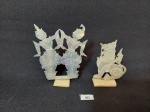 2 Enfeites Esculturas egipcias em Madre perola . medida 9 cm x 8 cm e 7 cm x 5 cm . 1 apresenta  pequno restauro sem tirando a beleza da peça