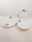 Jogo de 7 pratos Bolo e sobremesa em porcelana Renner decorado rosa. medida sobremesa 17 cm