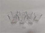 Jogo de 7 copos de licor em vidro translucido liso Medida: 7 cm x 5 cm