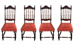 Conjunto de quatro cadeiras em madeira nobre com assento estofado em tecido e encosto vazado com pequenas colunas . Med. 46 x 44 x 1,10 m alt
