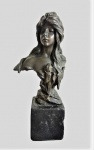 Emmanuel Villanis (França ,1858-1914): Extraordinária escultura em bronze representando "IRIS", assinada e numerada  e com selo de fundição , circa 1900 . Med. 40 cm alt e 14 x 14 x 14 cm alt (base)