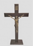 Arte Sacra : Antigo cristo em bronze e cruz em madeira . Med. 18 x 35 cm alt