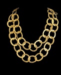 Bijoux: Lindo colar de 2 voltas em metal dourado , com elos em acabamento martelado. Med. 45 cm