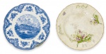ENGLAND - Duo de antigos pratos para coleção, em porcelanas inglesas de distintas manufaturas. Possuem registros. No estado. Mede  23cm.