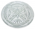 EUROPA - Elegante saladeira demi-cristal translucido no formato circular, ricamente lapidado e base canelada. Mede 8cm de altura x 23cm de circunferência.