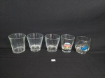 Jogo de 5 copos aperitivo diversos  modelos em vidro . MEDIDA: 9 cm x 8,5 cm e 9 cm x 7 cm